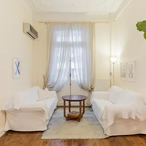 επισκεφθείτε το ξενοδοχείο