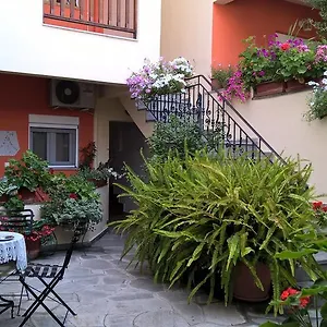 επισκεφθείτε το ξενοδοχείο